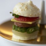 Michael Mikolajczak - Jacobs Restaurant | "Petit fours" - Birne, Bohne & Speck als Burger