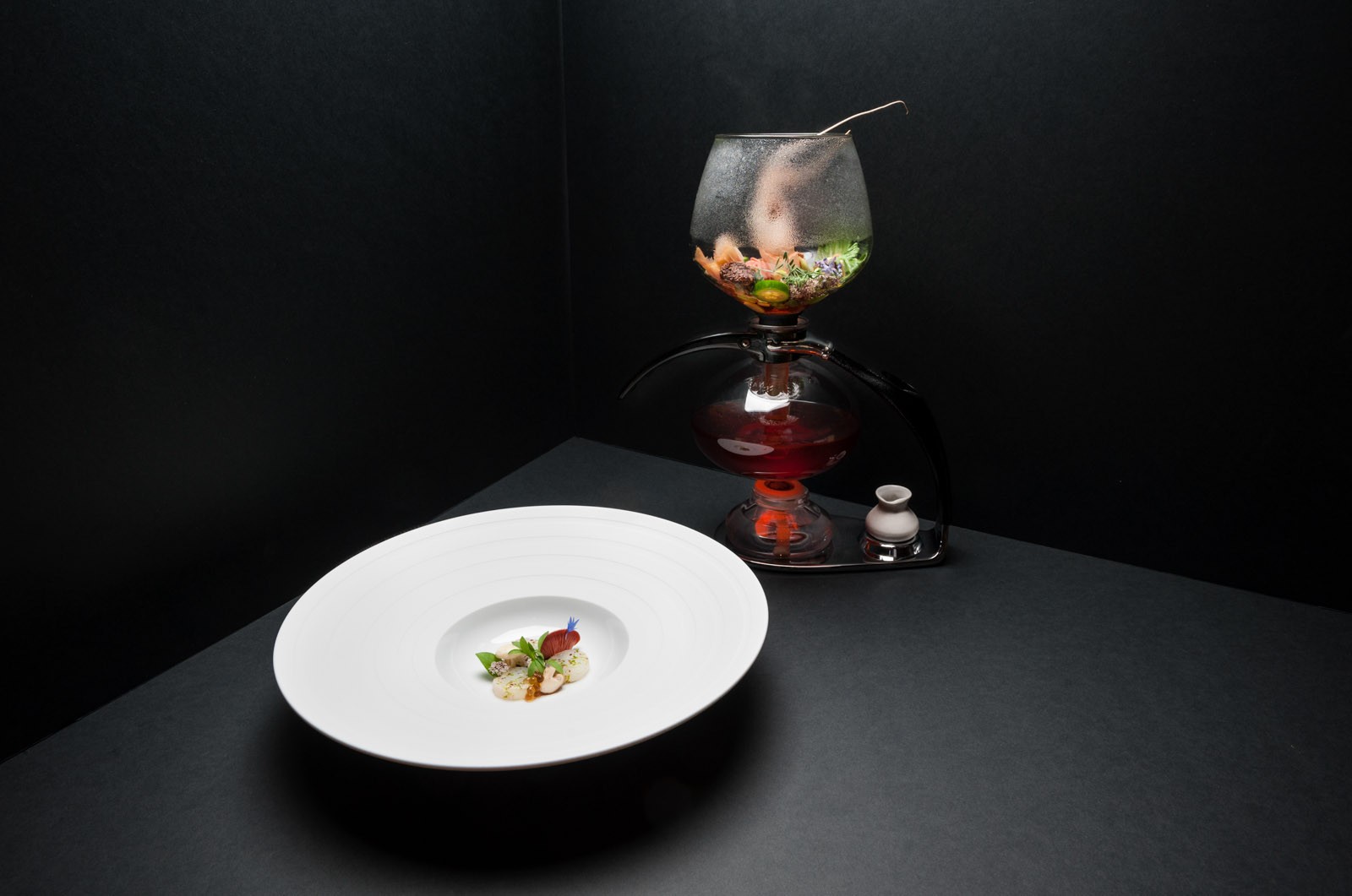 Signature Dish: Christian Jürgens "Hongkong Crayfish Tea"