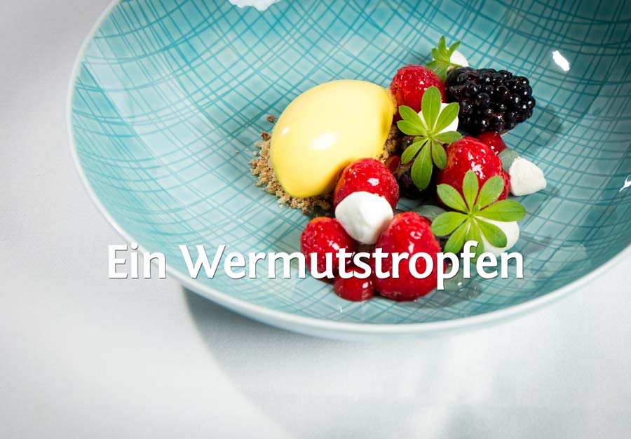 Ein Sommerdessert mit einem Wermut von BELSAZAR